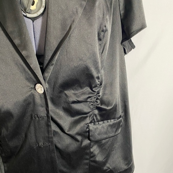 Torrid Black Lightweight Jacket - Picture 2 of 12